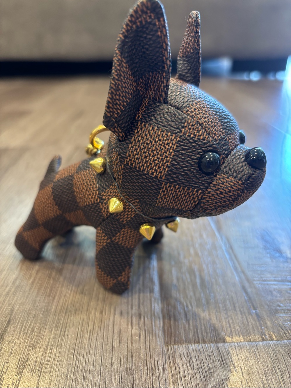 French Bulldog Checkered Bag Charm Keychain Brown Gold Stud Collar NWT - Picture 3 of 6